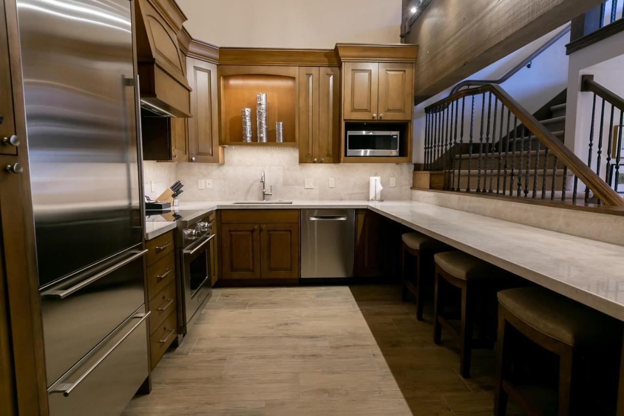Sultan Two Bedroom Loft Suite With Majestic Mountain Views Condo Park Stadt Exterior foto