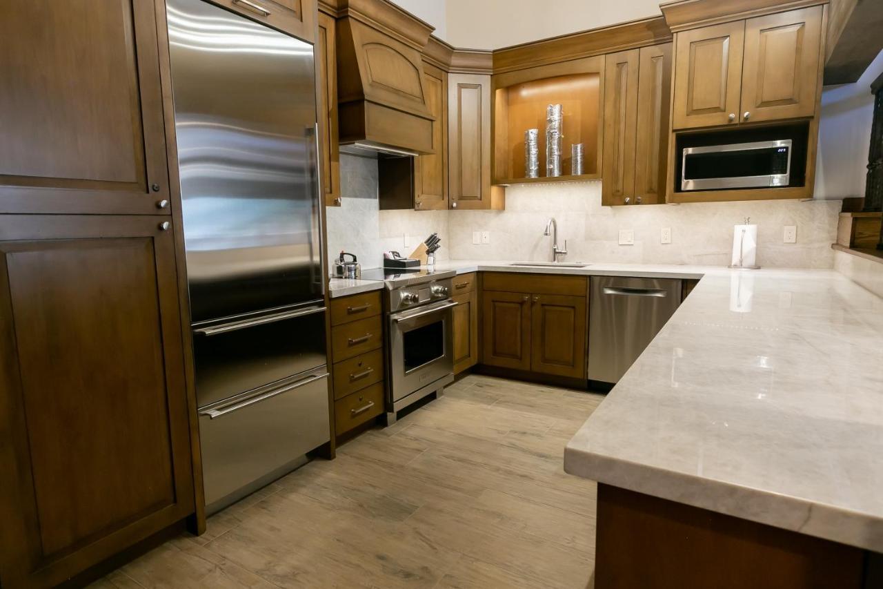 Sultan Two Bedroom Loft Suite With Majestic Mountain Views Condo Park Stadt Exterior foto